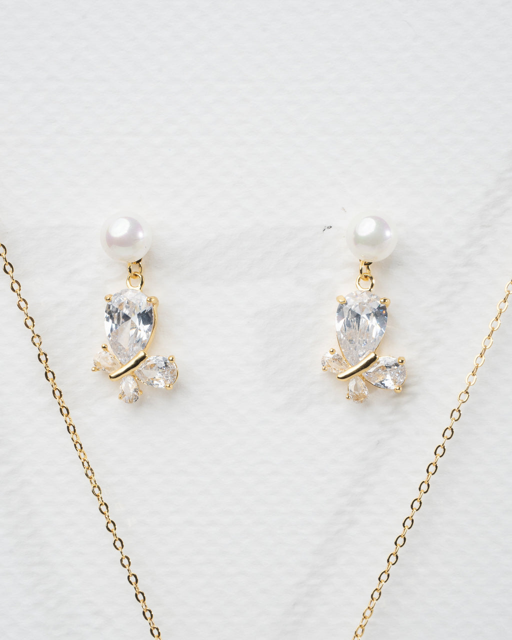Elegant Pearl and Crystal Butterfly Jewelry Set