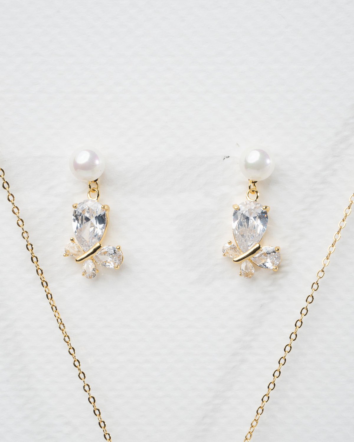 Elegant Pearl and Crystal Butterfly Jewelry Set
