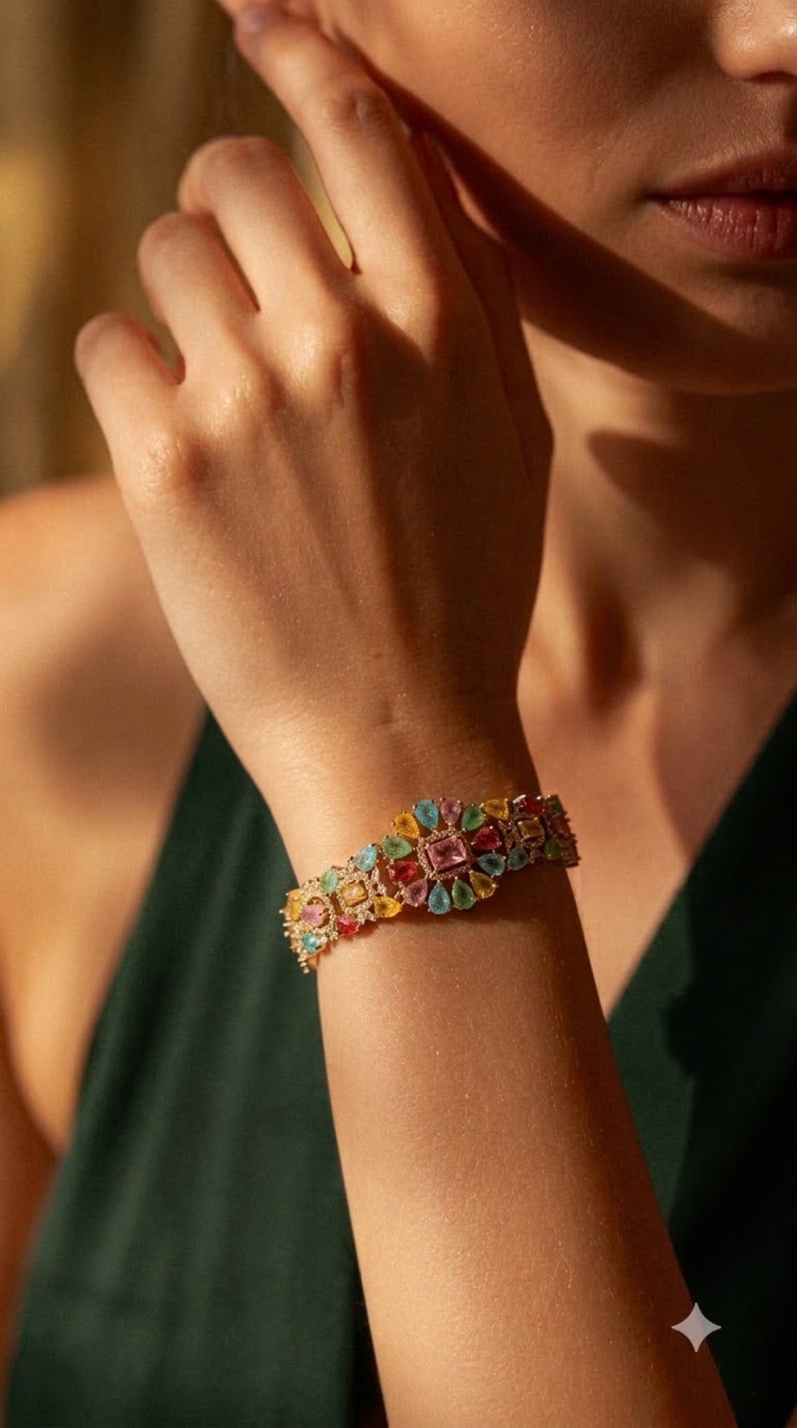 Gold-tone bracelet with pastel multicoloured stone starburst