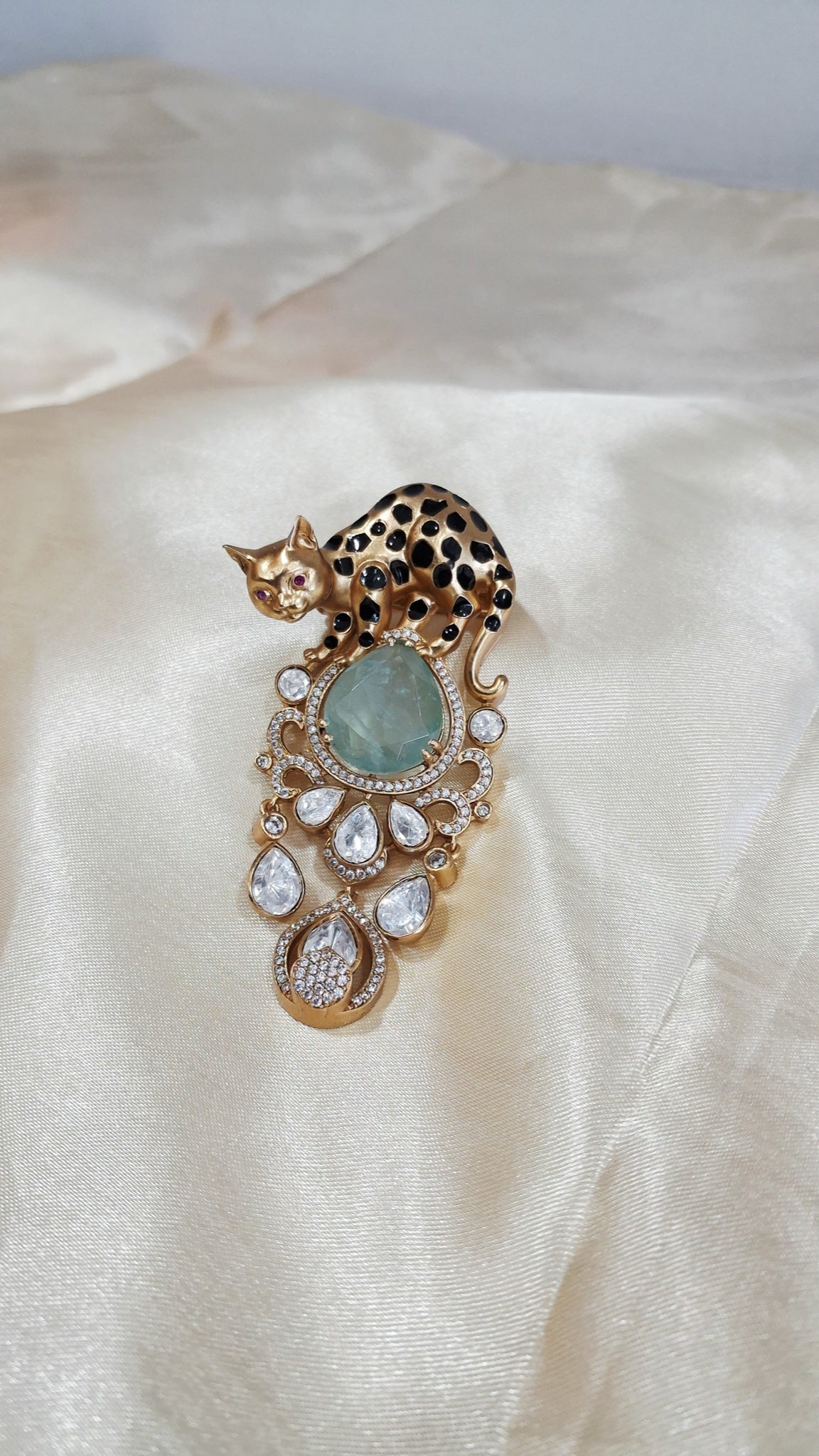 Gold-tone leopard brooch with aqua stone and polki-look stones - view 2