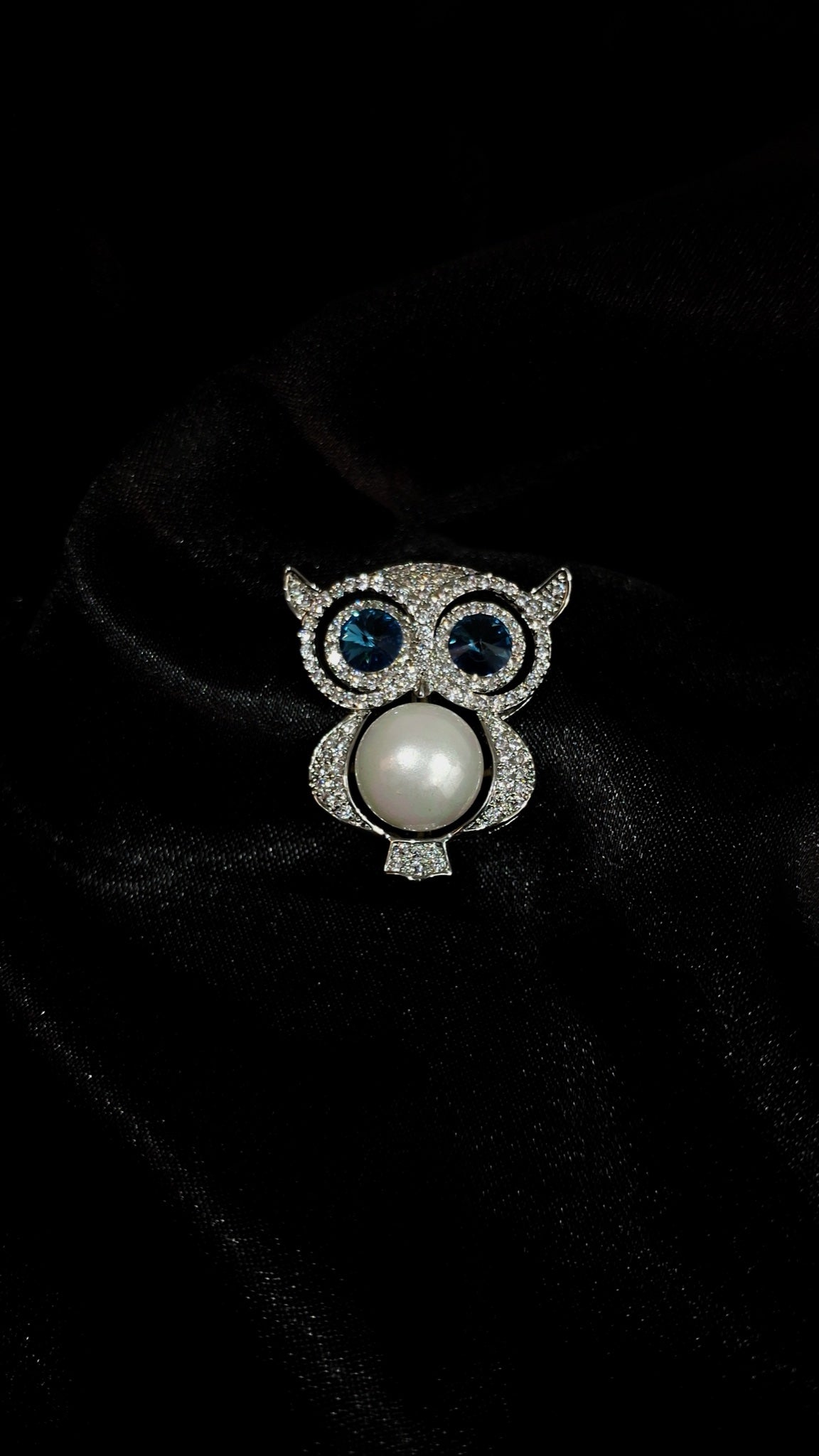 Silver-tone owl brooch with faux pearl belly and blue crystal eyes - view 2