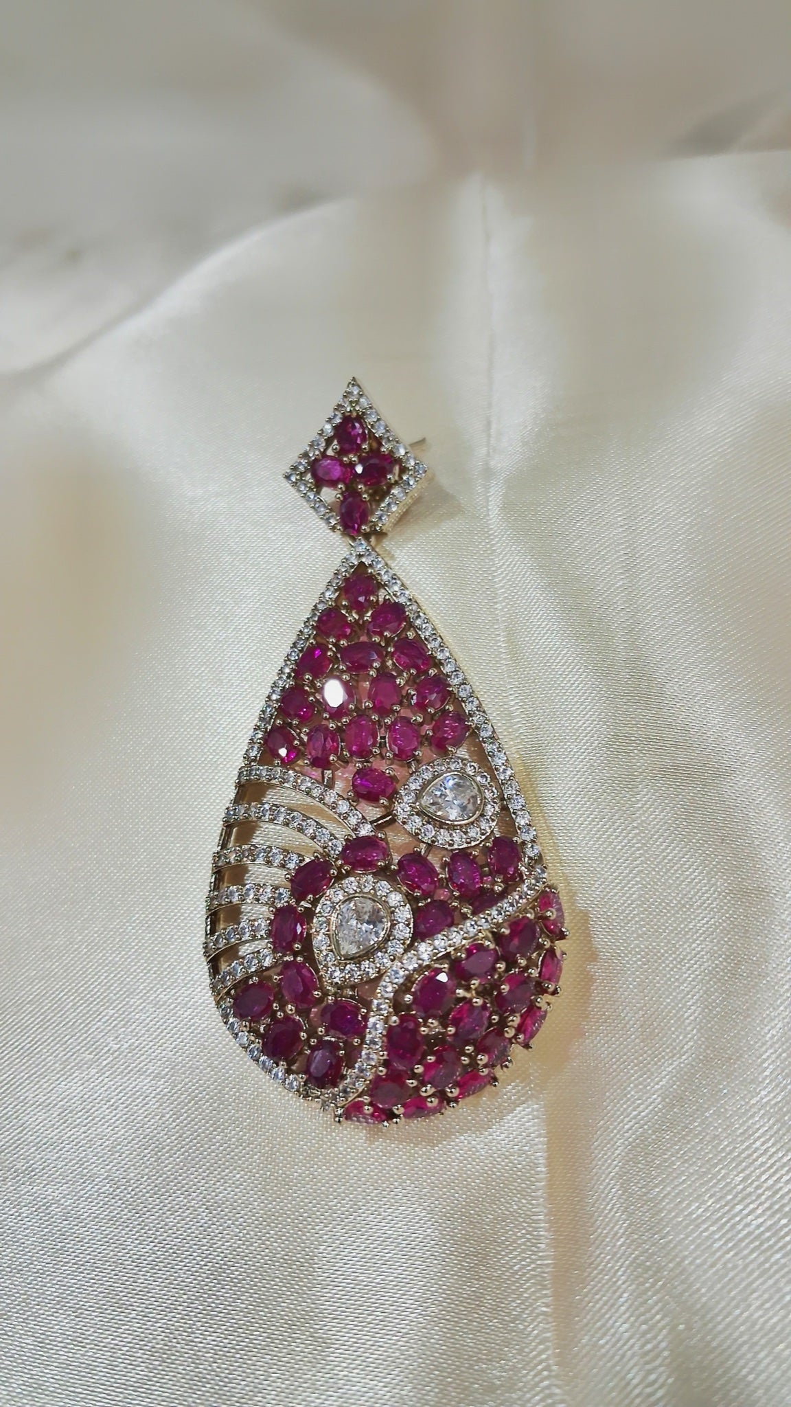 Teardrop earrings with ruby-pink stones and diamond-look crystal waves - view 2