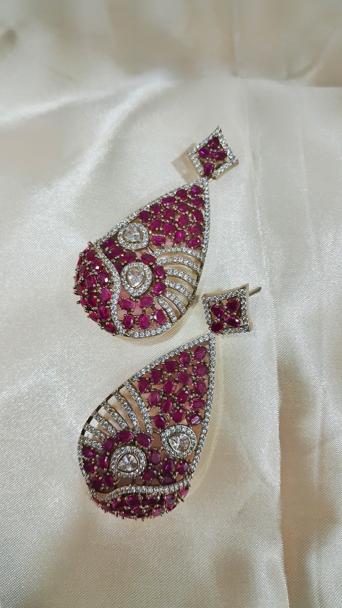 Teardrop earrings with ruby-pink stones and diamond-look crystal waves - view 3