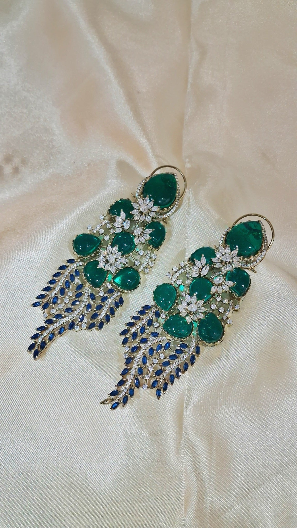 Long fringe earrings with emerald-green stones and blue marquise cascade - view 3