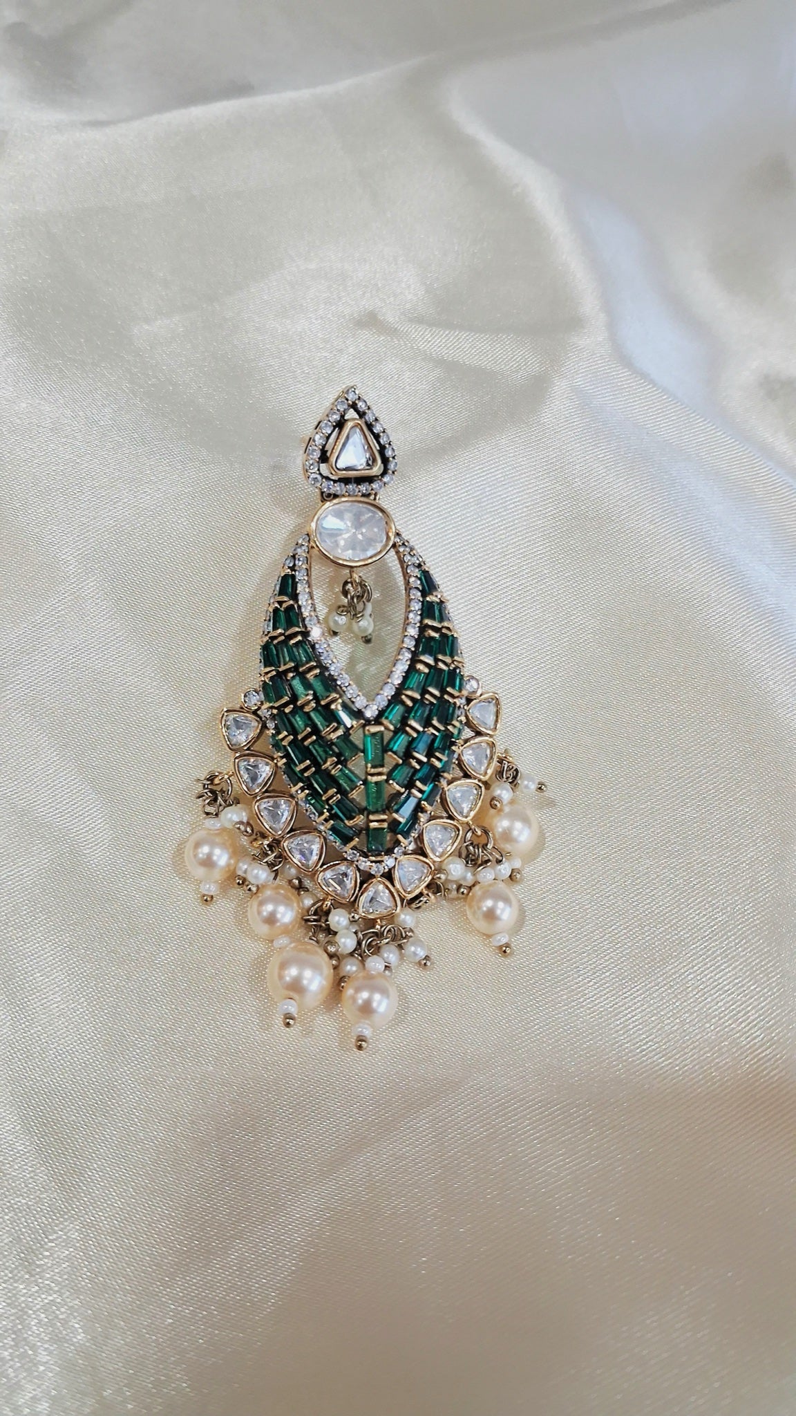 Kundan chandbali earrings with green baguette stones and faux pearl fringe - view 2