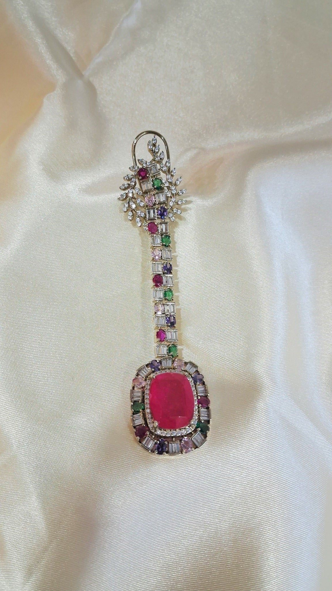 Long linear earrings with fuchsia stone and multicolour baguettes - view 2