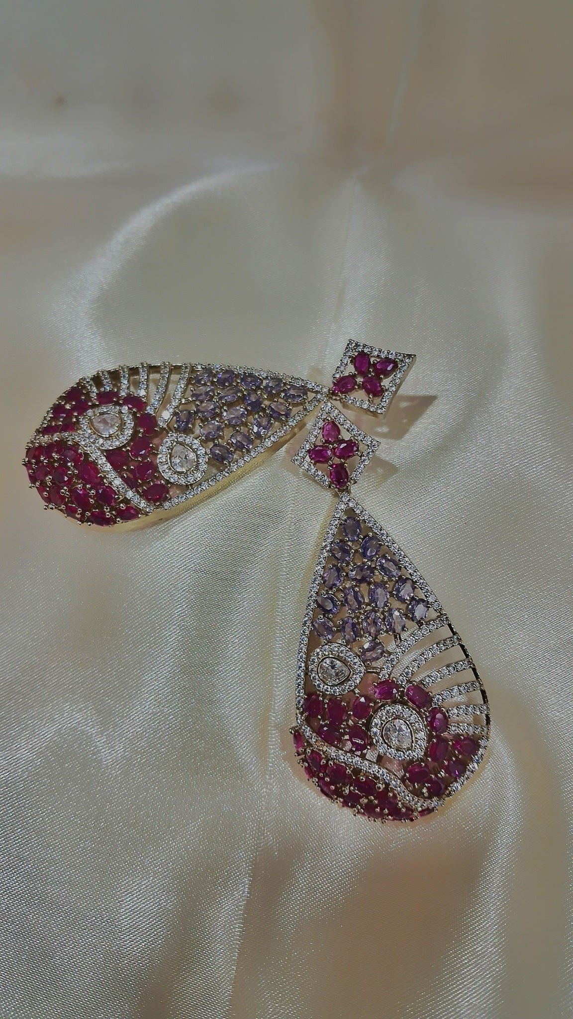 Teardrop earrings with lilac and ruby-pink stones and crystal waves - view 3