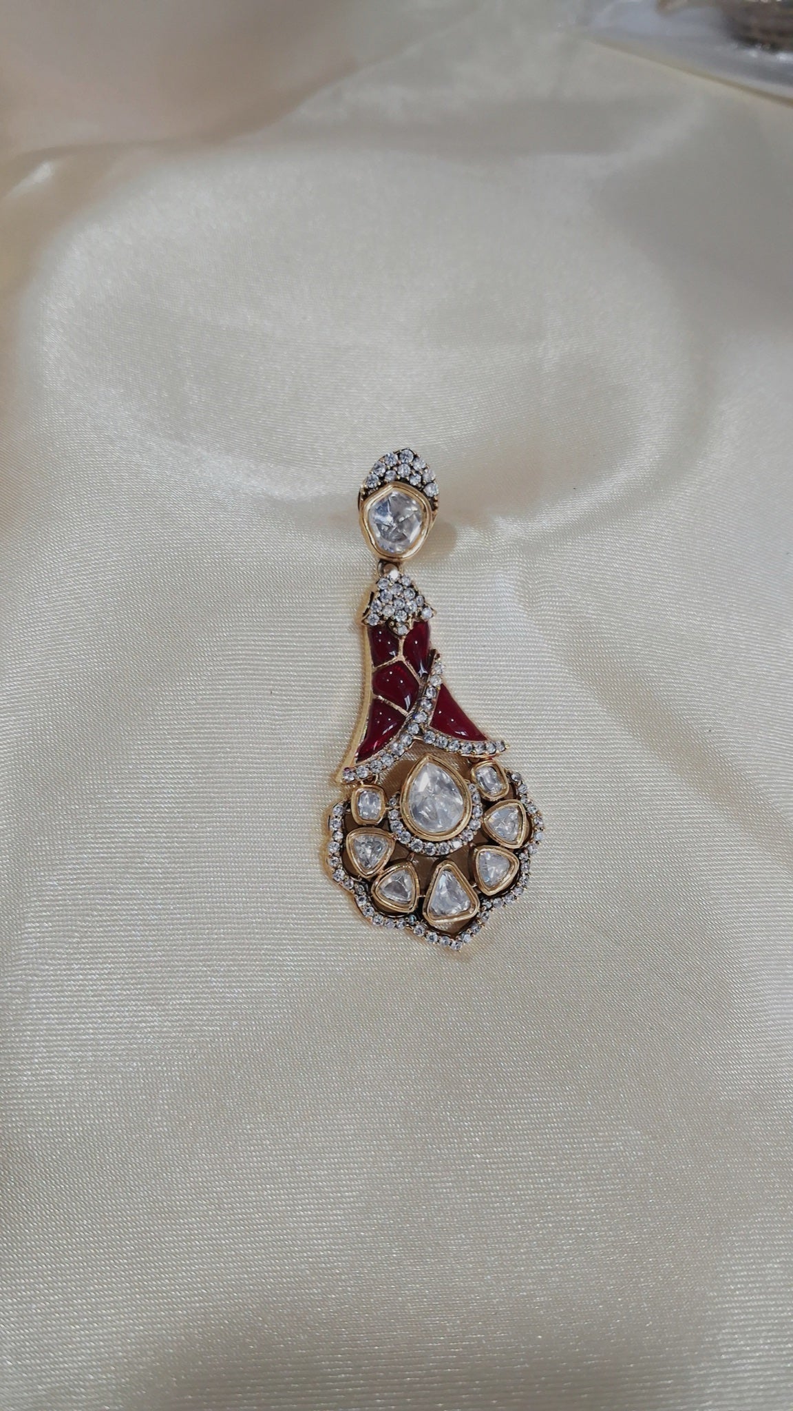 Gold-tone kundan drop earrings with ruby-red stones and scalloped fan - view 2
