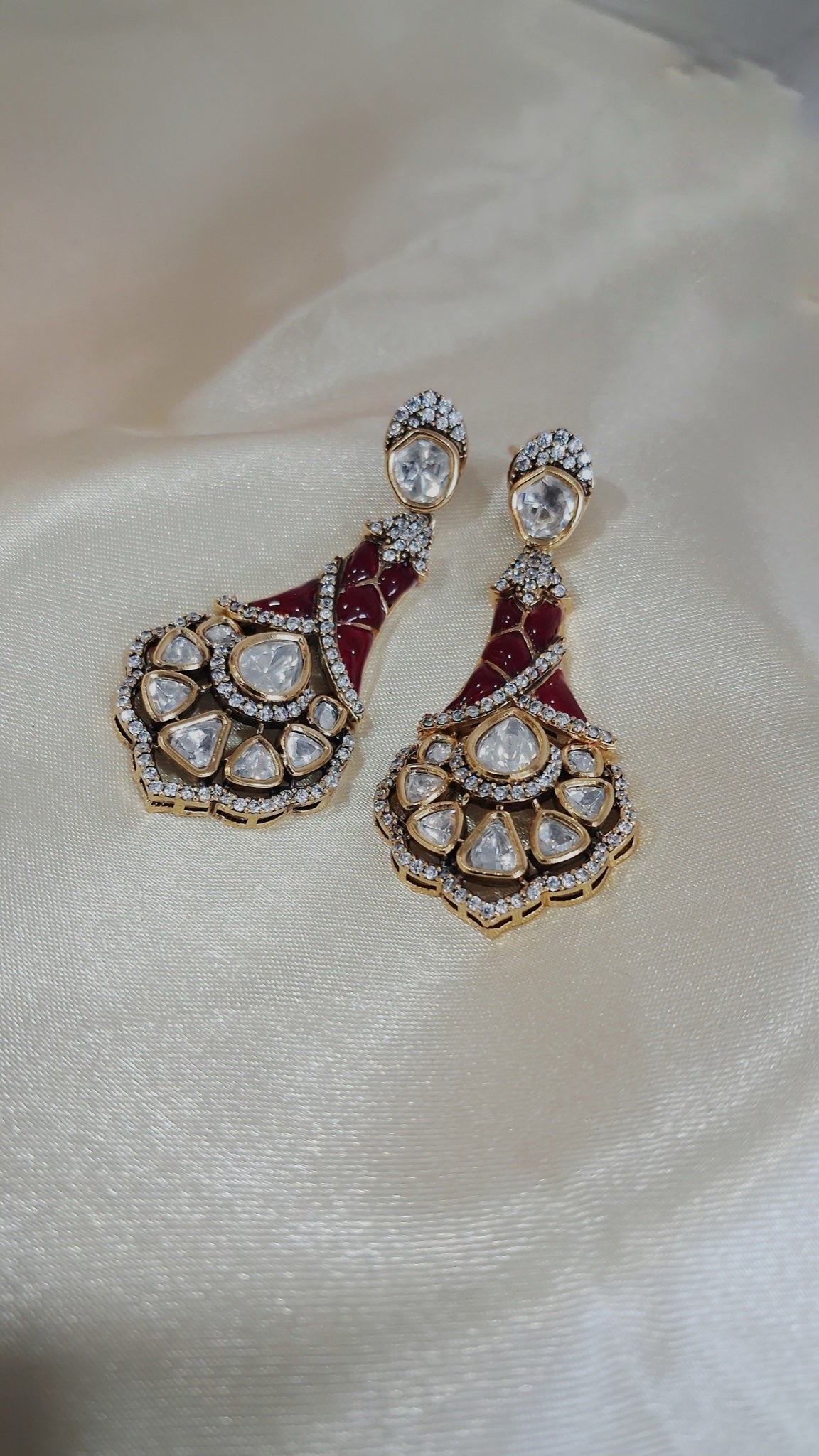 Gold-tone kundan drop earrings with ruby-red stones and scalloped fan - view 3