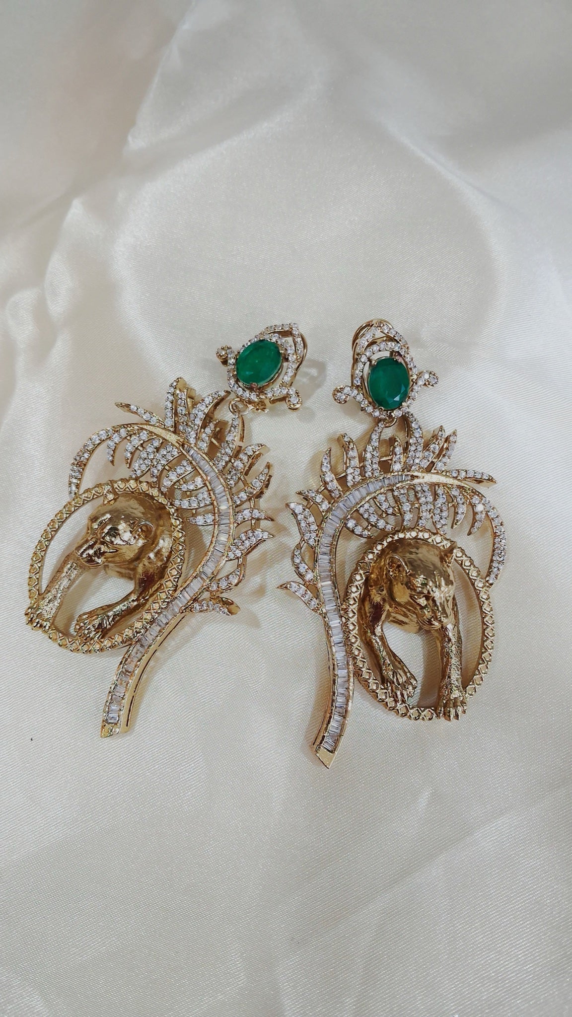 Dual-tone tiger earrings with baguette crystal plume and green stone - view 3