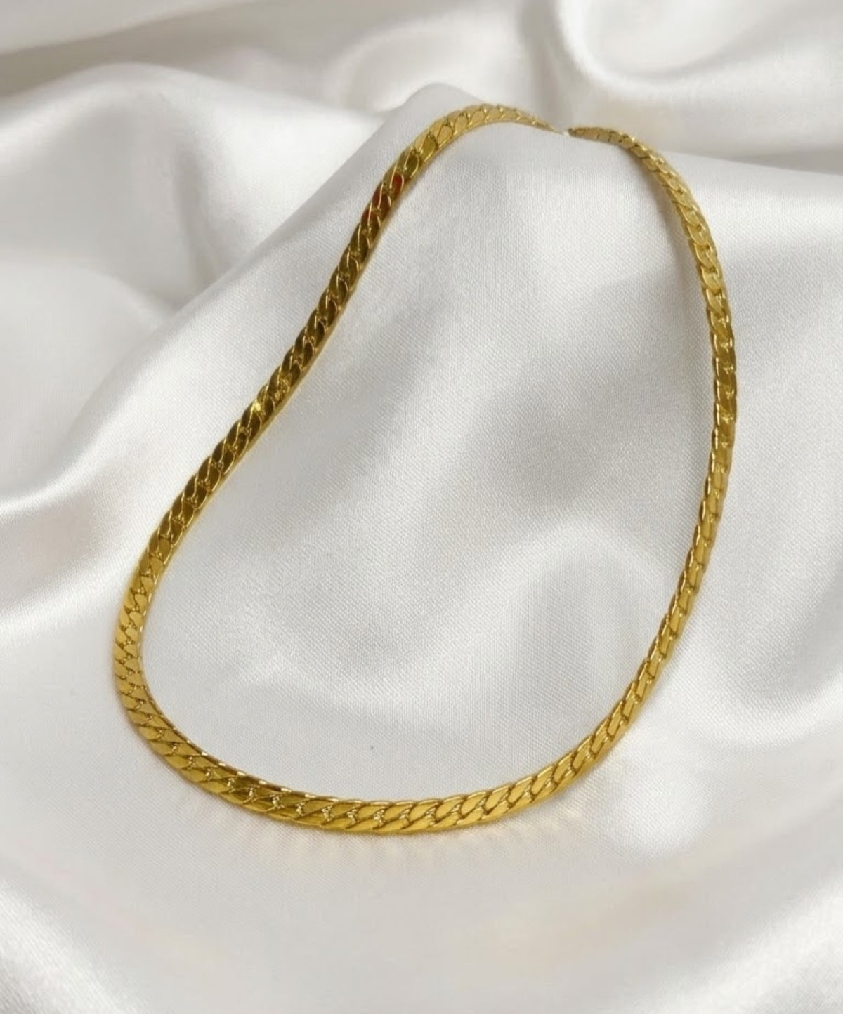 Gold-tone slim diamond-cut curb chain - view 3