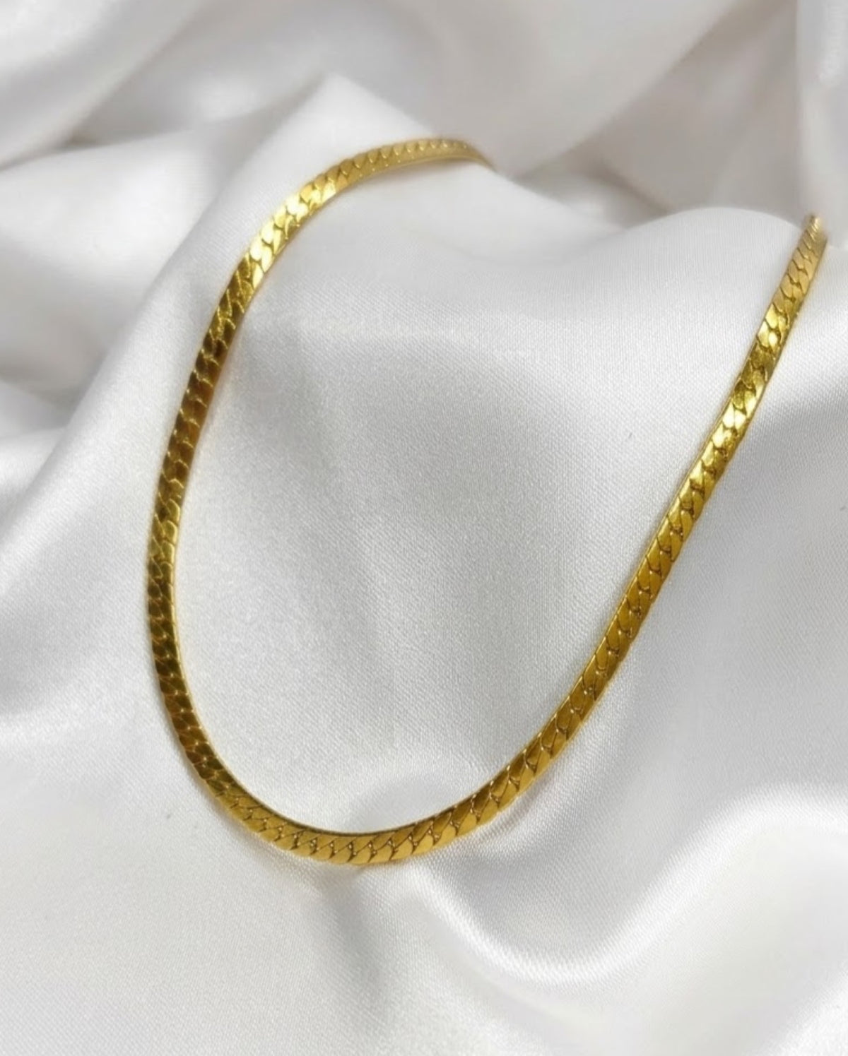 Gold-tone slim diamond-cut curb chain - view 4