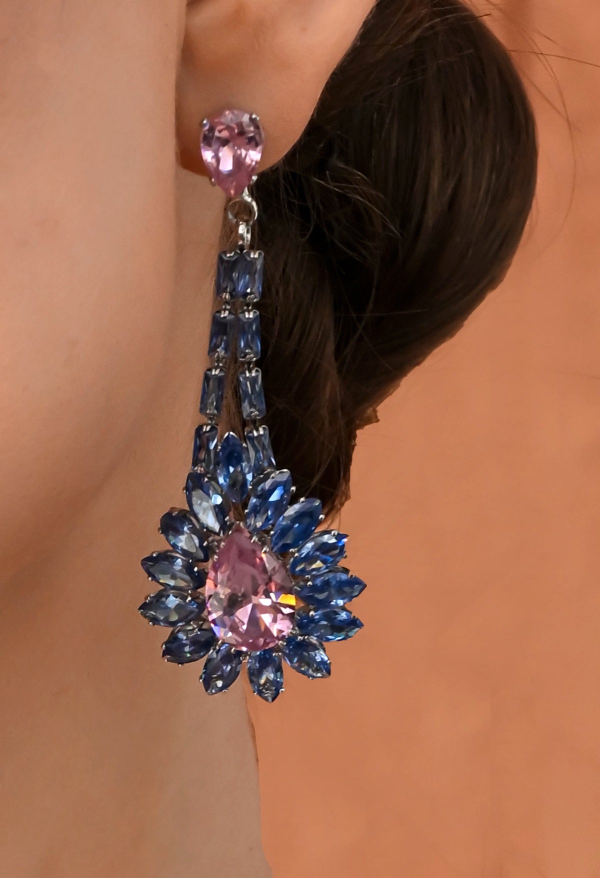 Silver-tone blue crystal collar necklace set with pink teardrop halo pendant - view 2