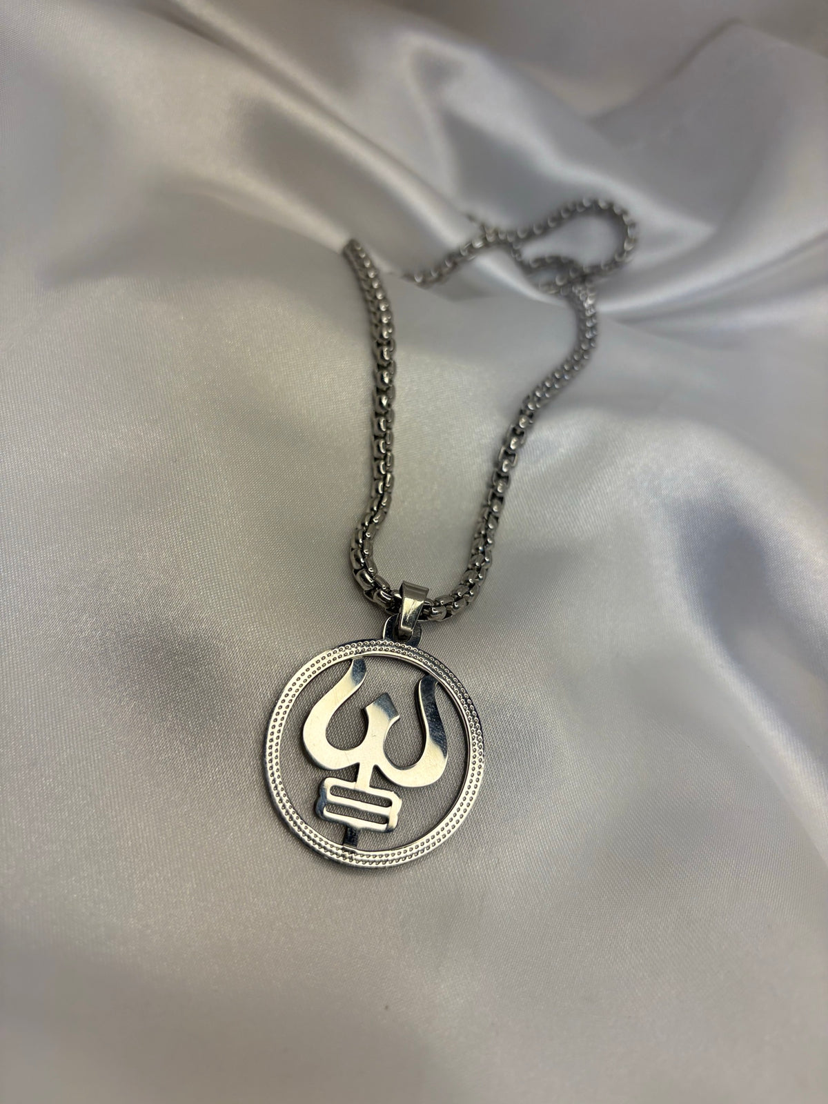 Silver-tone trishul inside open circle pendant on box chain
