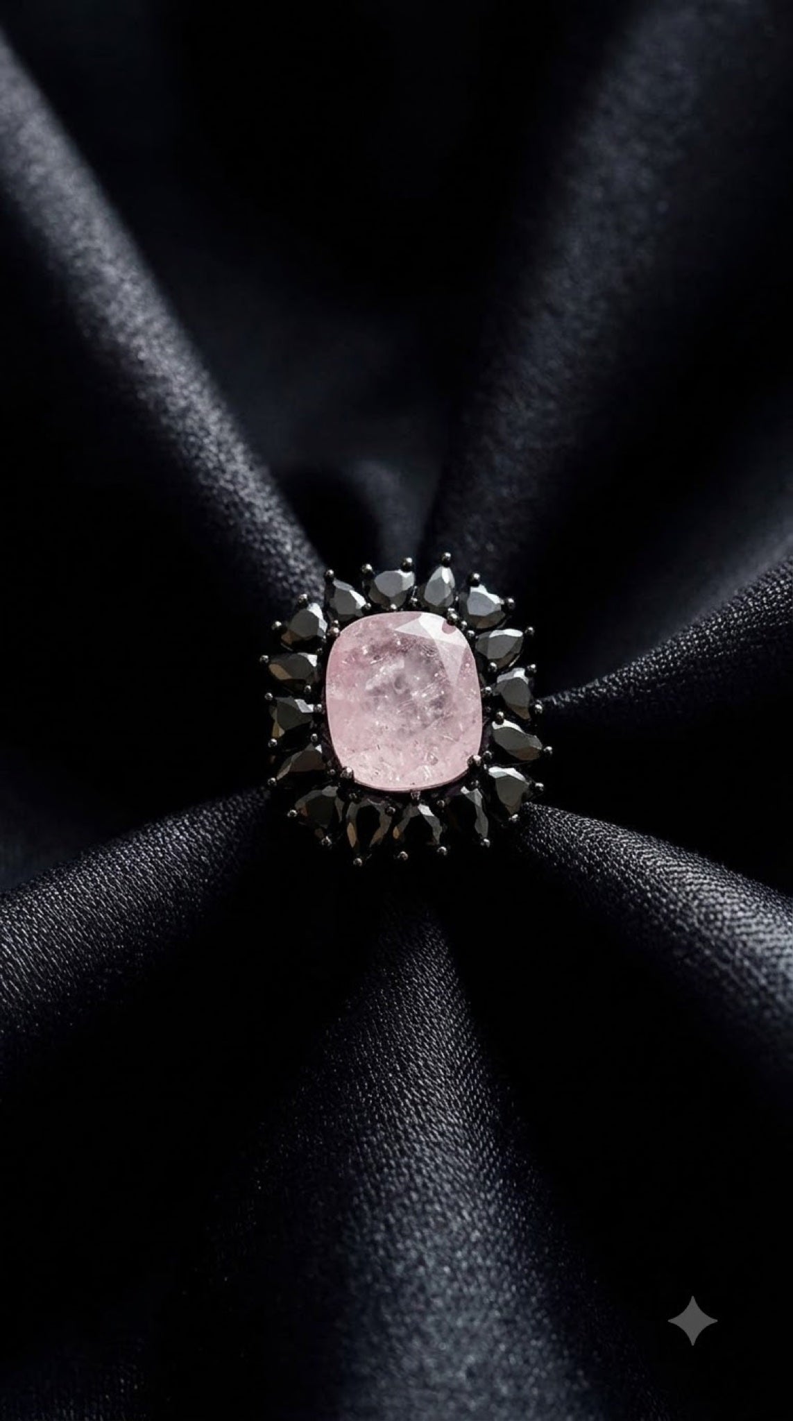 Cocktail ring with a cushion-cut centre stone and a double ruffle of pear crystals - view 5
