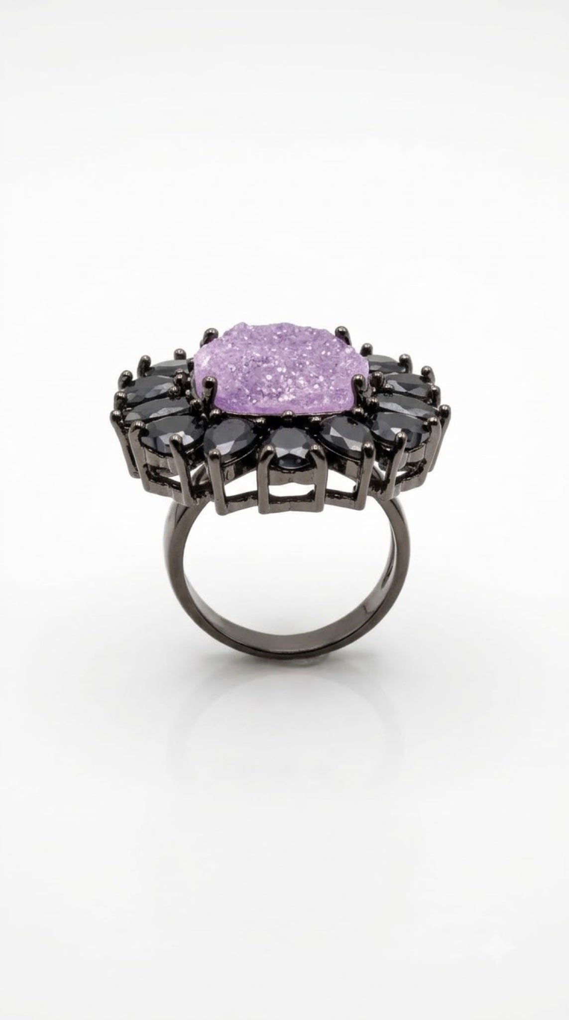 Cocktail ring with a cushion-cut centre stone and a double ruffle of pear crystals - view 6